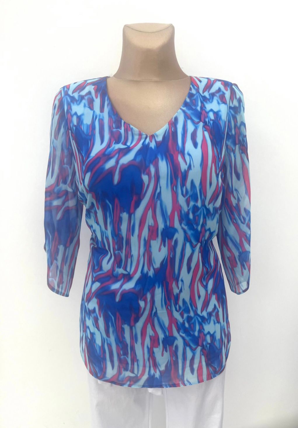 Yew V-Neck Print Top