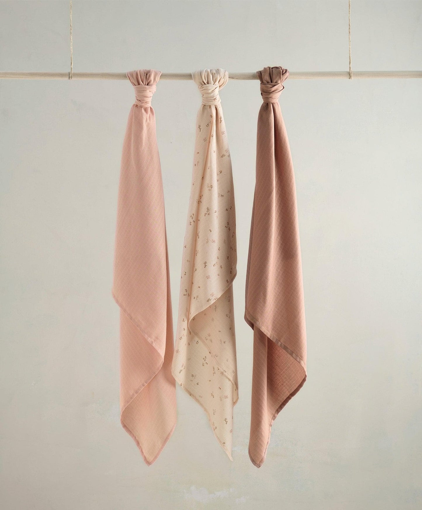 Mamas & Papas Large Wildflower Muslin Cloths - 3 pack