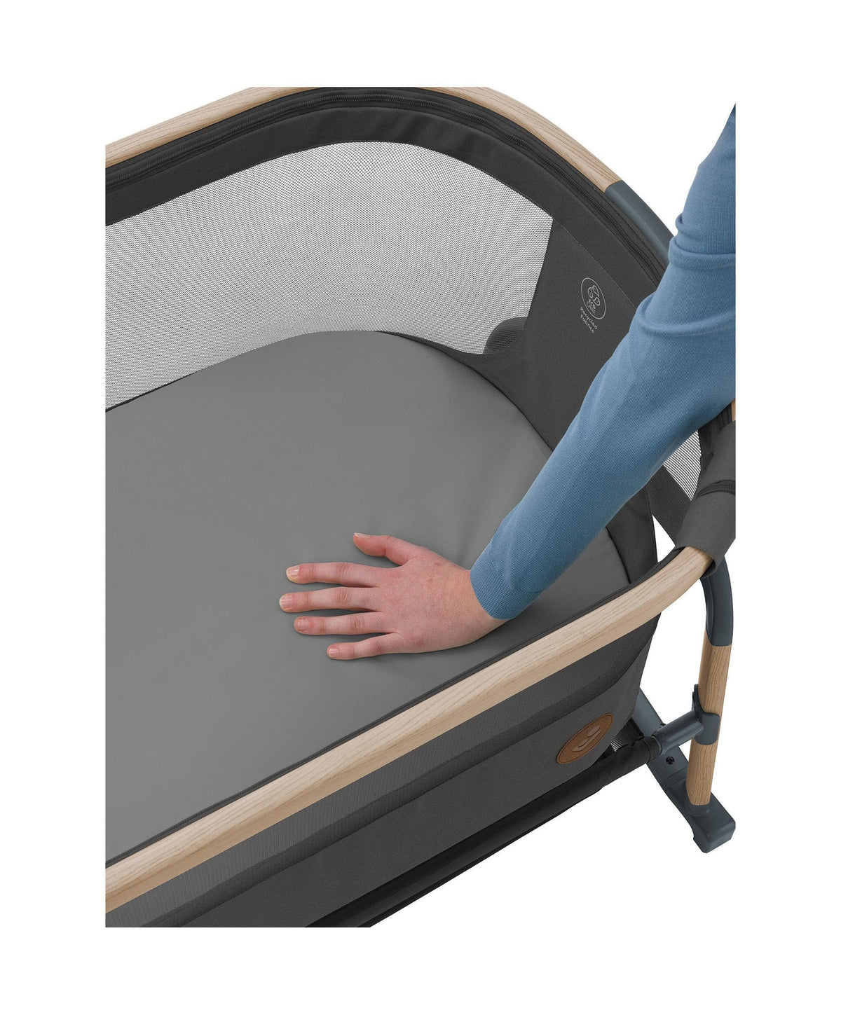 Maxi Cosi Iora Air Bedside Crib- Beyond Graphite inc Organic Cotton Sheets