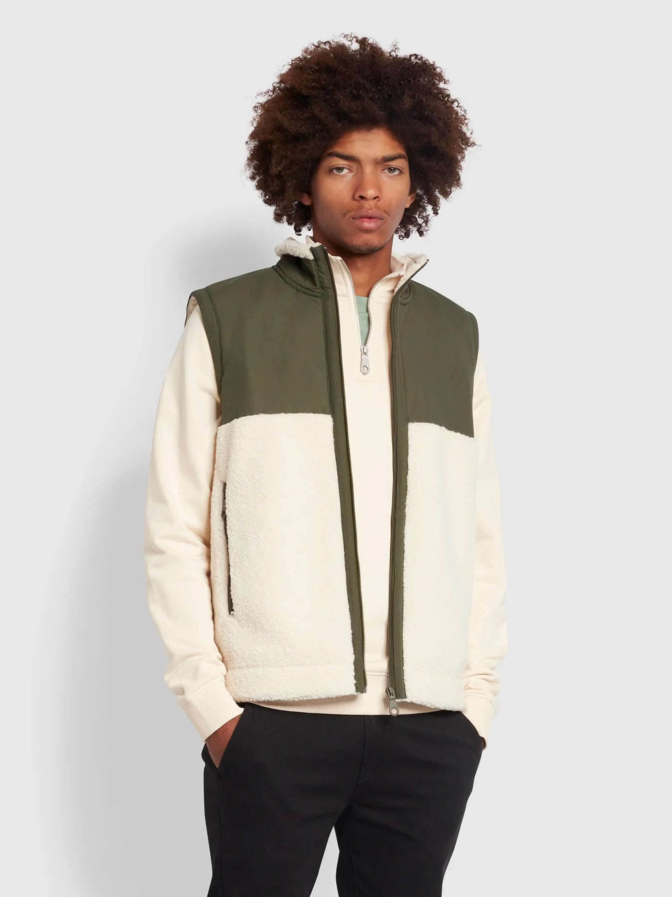 Farah Nehemah Gilet