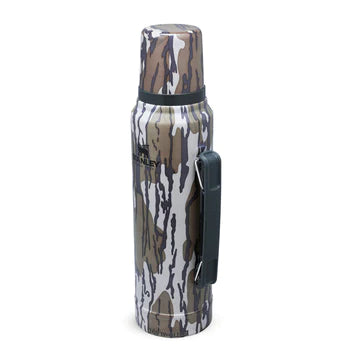 Stanley X Mossy Oak Classic Legendary Bottle