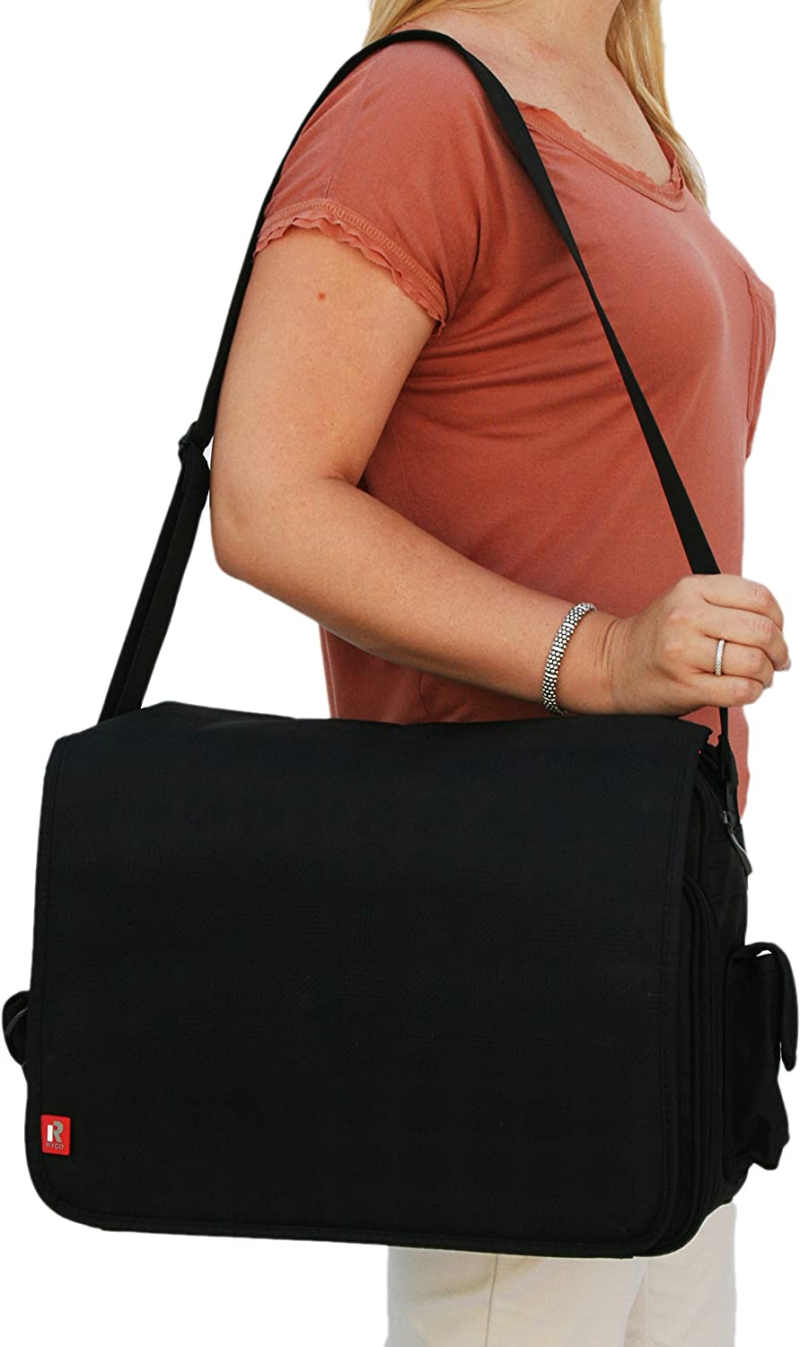 Stella Everyday Messenger Bag